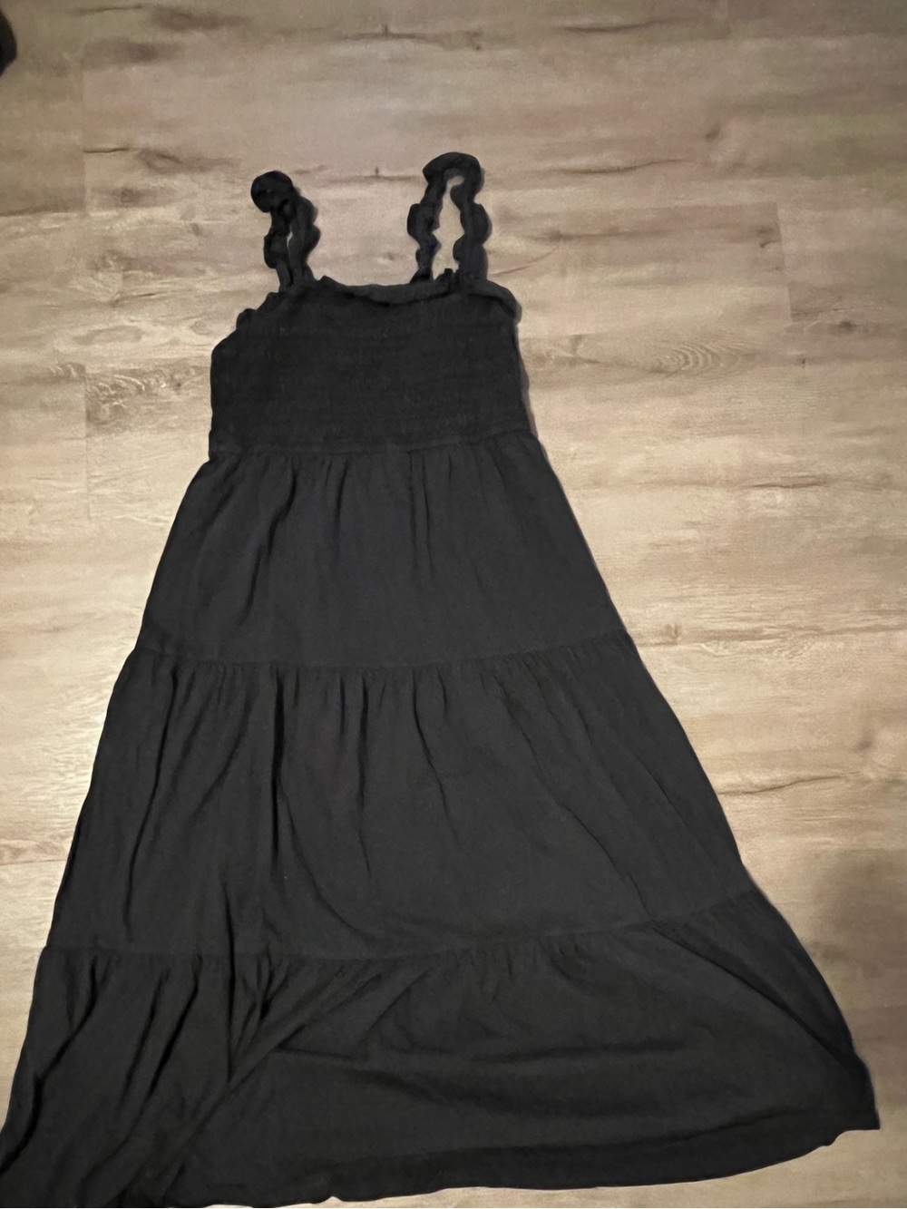 American Eagle Outfitters navy Smocked Tiered Maxi Dress size medium